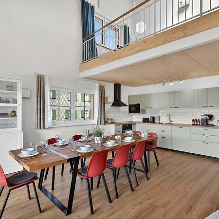 Naegeleried - Grosse Galerie-wohnung Mit Balkon, Heimkino, Garten *