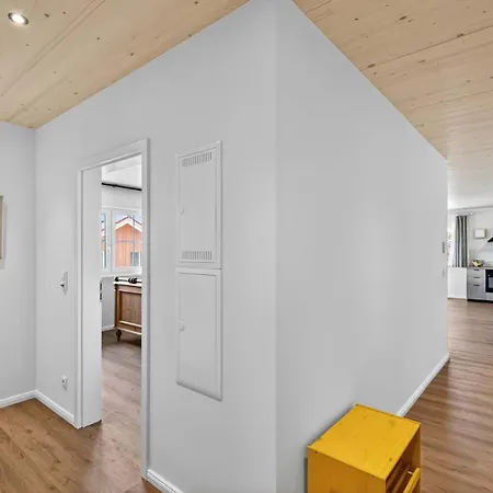 Naegeleried - Grosse Galerie-wohnung Mit Balkon, Heimkino, Garten Sulzberg