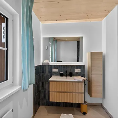 Naegeleried - Grosse Galerie-wohnung Mit Balkon, Heimkino, Garten Apartman Sulzberg