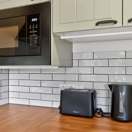 Naegeleried - Grosse Galerie-wohnung Mit Balkon, Heimkino, Garten Sulzberg