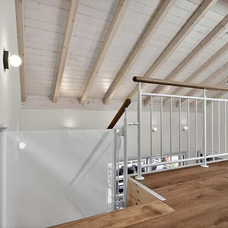 Naegeleried - Grosse Galerie-wohnung Mit Balkon, Heimkino, Garten Sulzberg