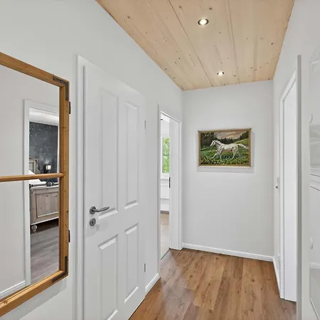 Naegeleried - Grosse Galerie-wohnung Mit Balkon, Heimkino, Garten * Sulzberg