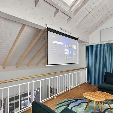 Naegeleried - Grosse Galerie-wohnung Mit Balkon, Heimkino, Garten Sulzberg