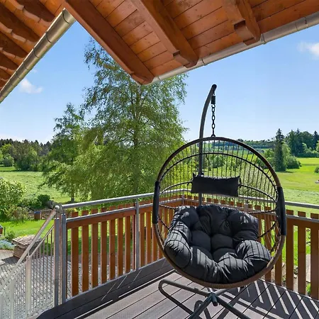 Naegeleried - Grosse Galerie-wohnung Mit Balkon, Heimkino, Garten