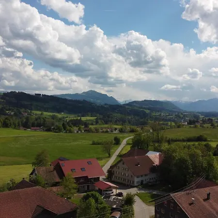 Apartman Naegeleried - Grosse Galerie-wohnung Mit Balkon, Heimkino, Garten *